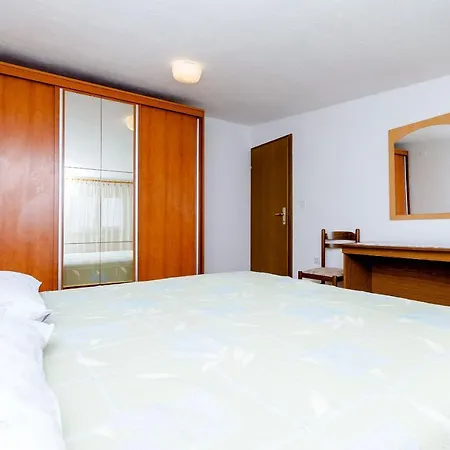 شقة Kursan تروغير